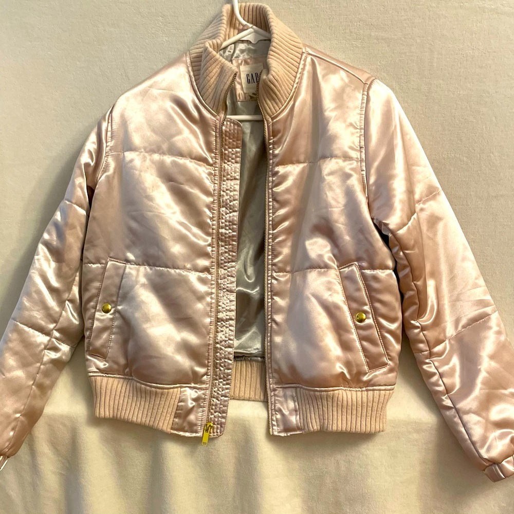 GAP soft pink Primaloft Satin Puffer Bomber Jacket size S.